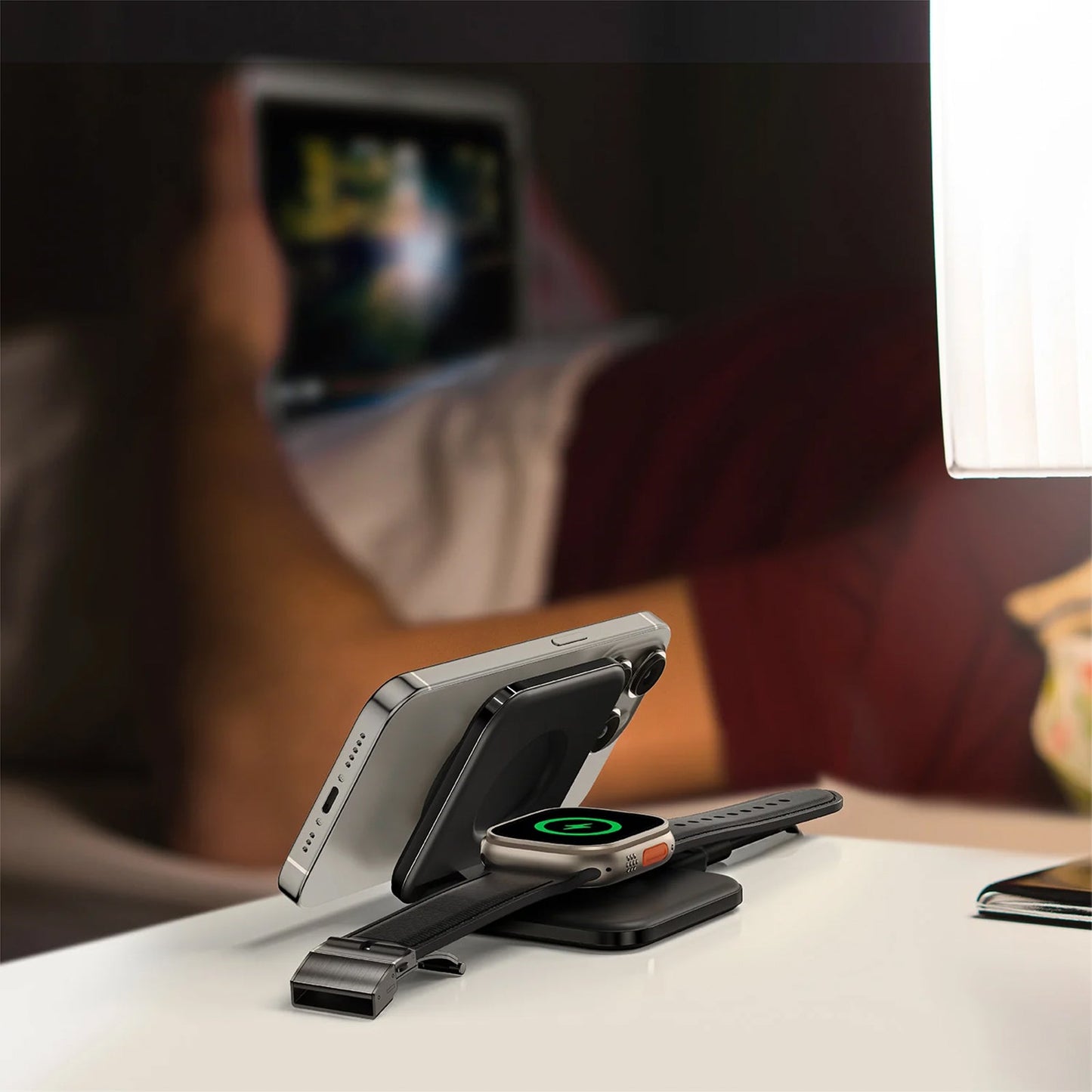 AMAZING THING EXPLORER PRO 3IN1 PD 15W PORTABLE WIRELESS CHARGER WITH 1.2M USB-C TO USB-C CABLE - ALAMAT