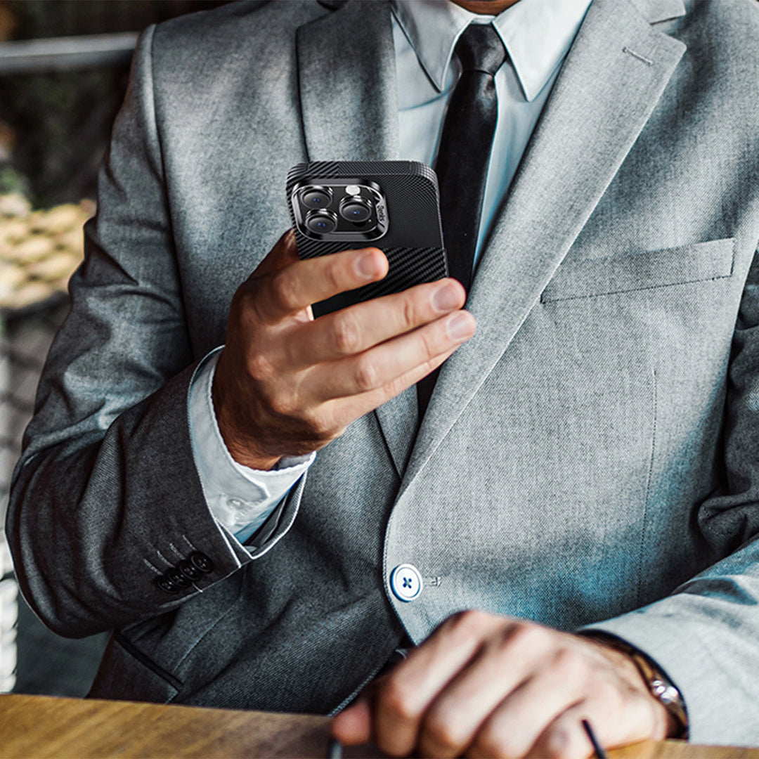 Benks Montage ArmorAir Case built with Kevlar® for iPhone 15 Series - Best Buy Tech