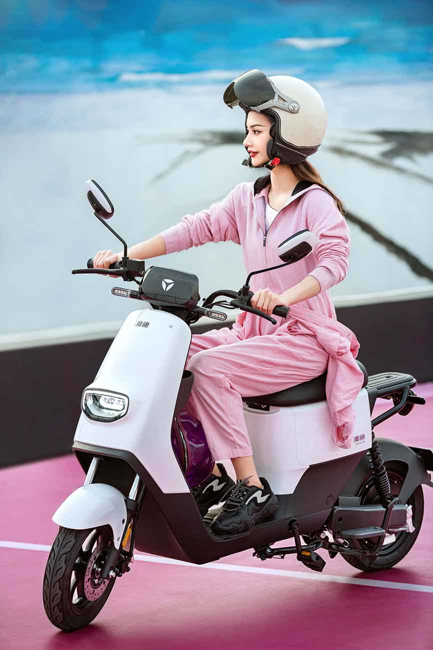 Yadea DE3 Electric Scooter| 32km/h Speed