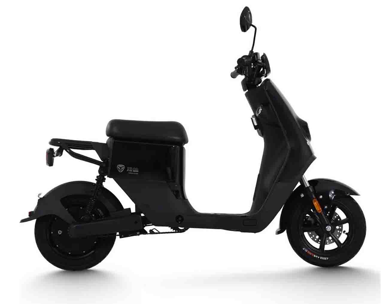 Yadea DE3 Electric Scooter| 32km/h Speed