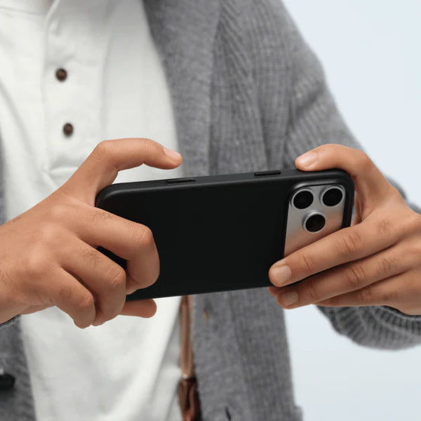 Moft Snap Case for iPhone 17pro - Jet Black