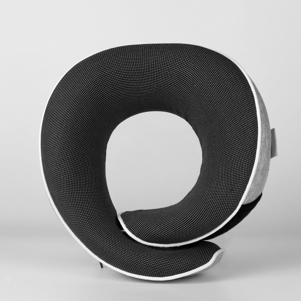 MOMAX 1-WORLD ERGONOMIC TRAVEL PILLOW Grey MOMAX 1-WORLD ERGONOMIC TRAVEL PILLOW Grey