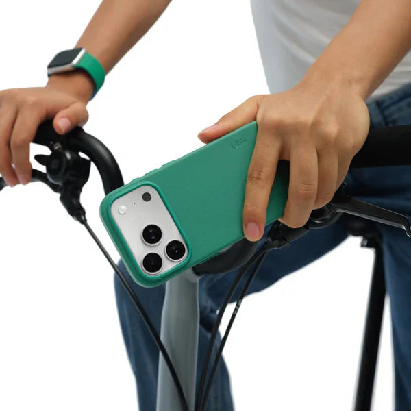 MOFT Snap Phone Case - iPhone 17pro - Oz Green