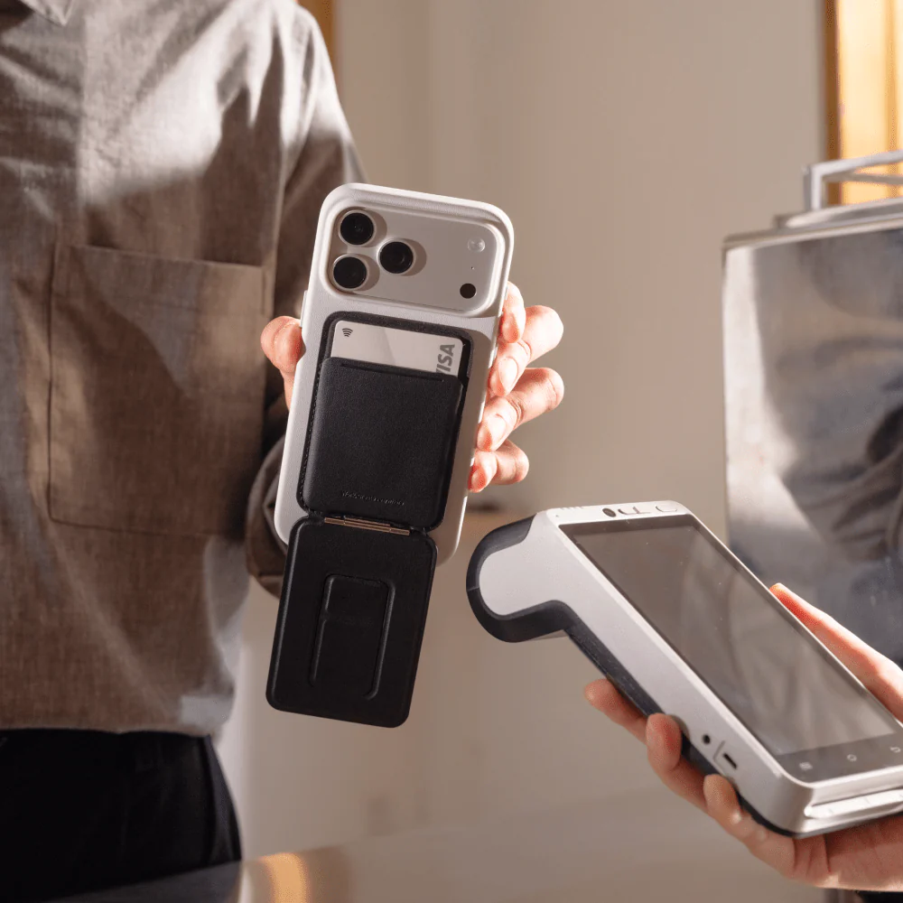 Moft Trackable Tripod Wallet